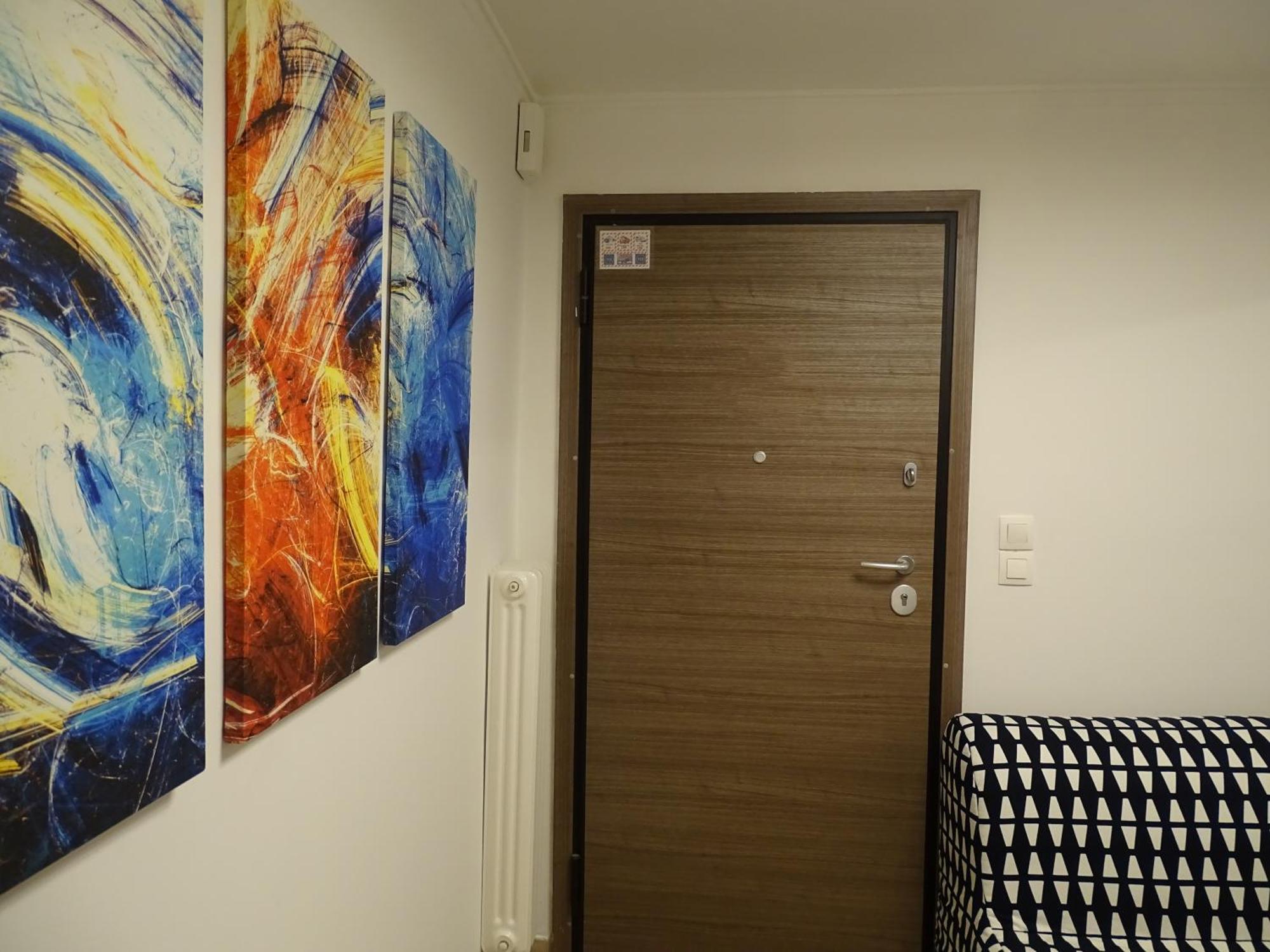 Stylish, Comfortable, Basement Loft-like With Amenities